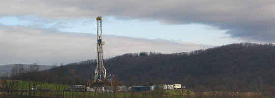 hydraulic fracturing A tower for drilling horizontally into the Marcellus Shale Formation for natural gas in Lycoming County, Penn. (Credit: Ruhrfisch, via Wikimedia Commons)