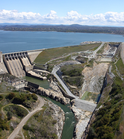 Construciton underway on the Folsom Dam Auxiliary Spillway project (Credit: U.S. Army Corps of Engineers)