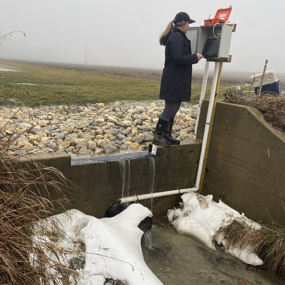 Data download from Stingray AV sensor at edge-of-field cascading grass waterway project in the Wabash River Watershed, Celina, OH during a winter flow event. 