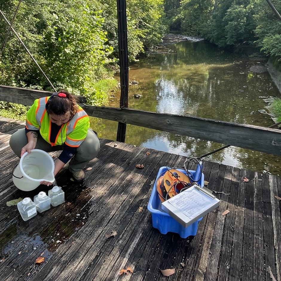 Ohio EPA intern, Rachel Obler, collects inorganic water chemistry samples from Whetstone Creek near Mount Gilead, OH for the 2024 Upper Scioto River and Olentangy River watershed survey.