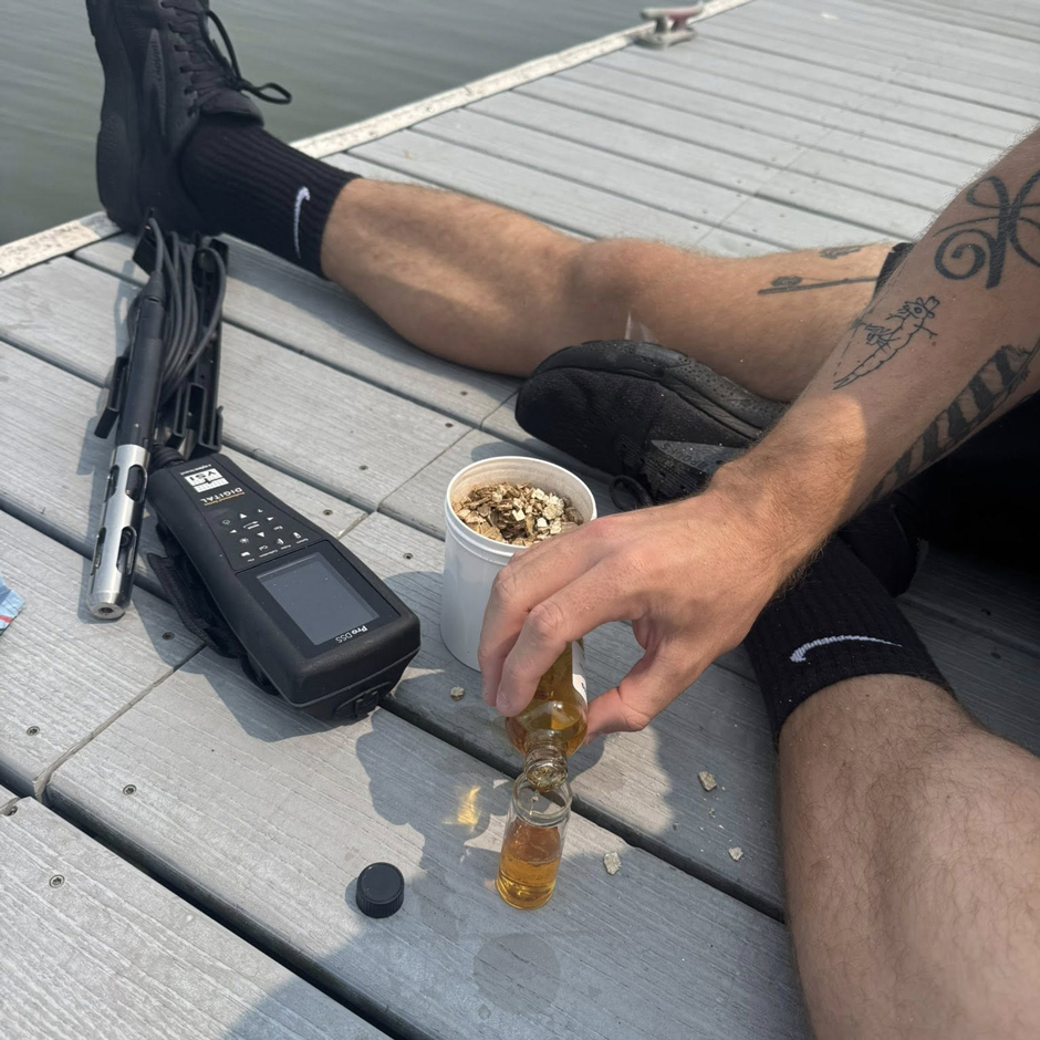 A YSI sonde and LaMotte Dissolved Oxygen test kit used to test for DO levels off a dock in Popponesset Bay while placing settling plates in August 2025.
